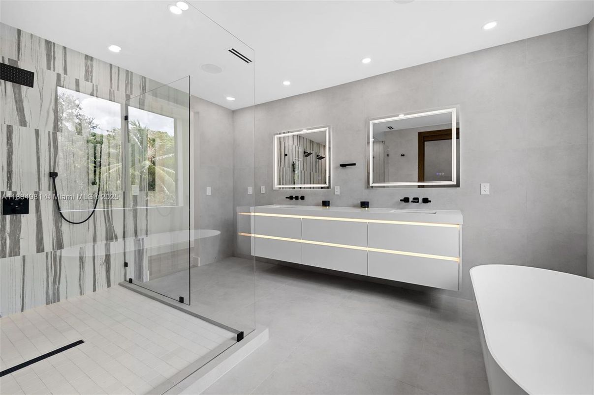 Bathroom, Dual Sink Vanities, Free Standing Baths, Glass Shower, Interior, Recessed Lighting
