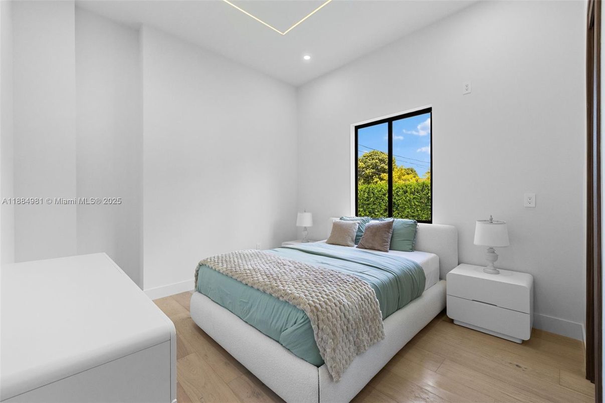 Bedroom, Interior, Recessed Lighting, Wood Texture Flooring
