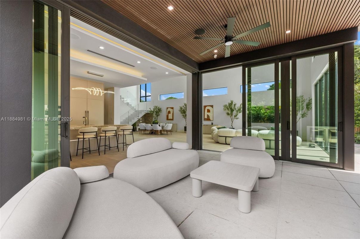 Dining room, Interior, Living room, Recessed Lighting