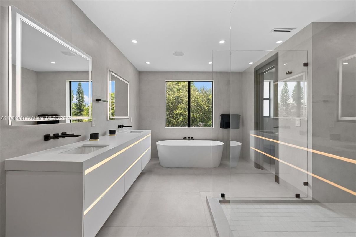 Bathroom, Dual Sink Vanities, Free Standing Baths, Glass Shower, Interior, Recessed Lighting