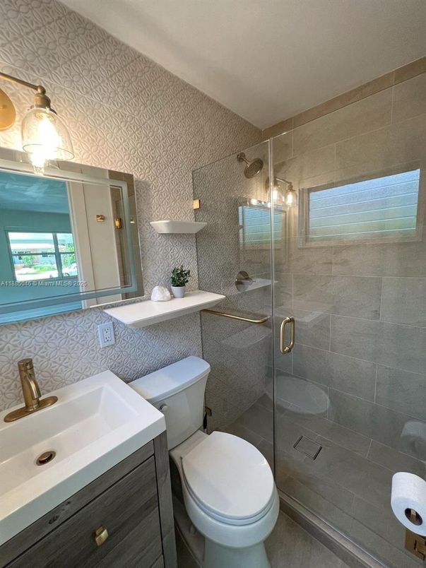 Bathroom, Glass Shower, Interior