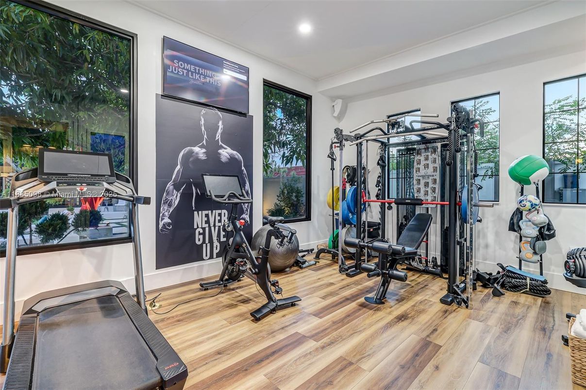 Fitness Equipment, Interior, Recessed Lighting, Wood Texture Flooring
