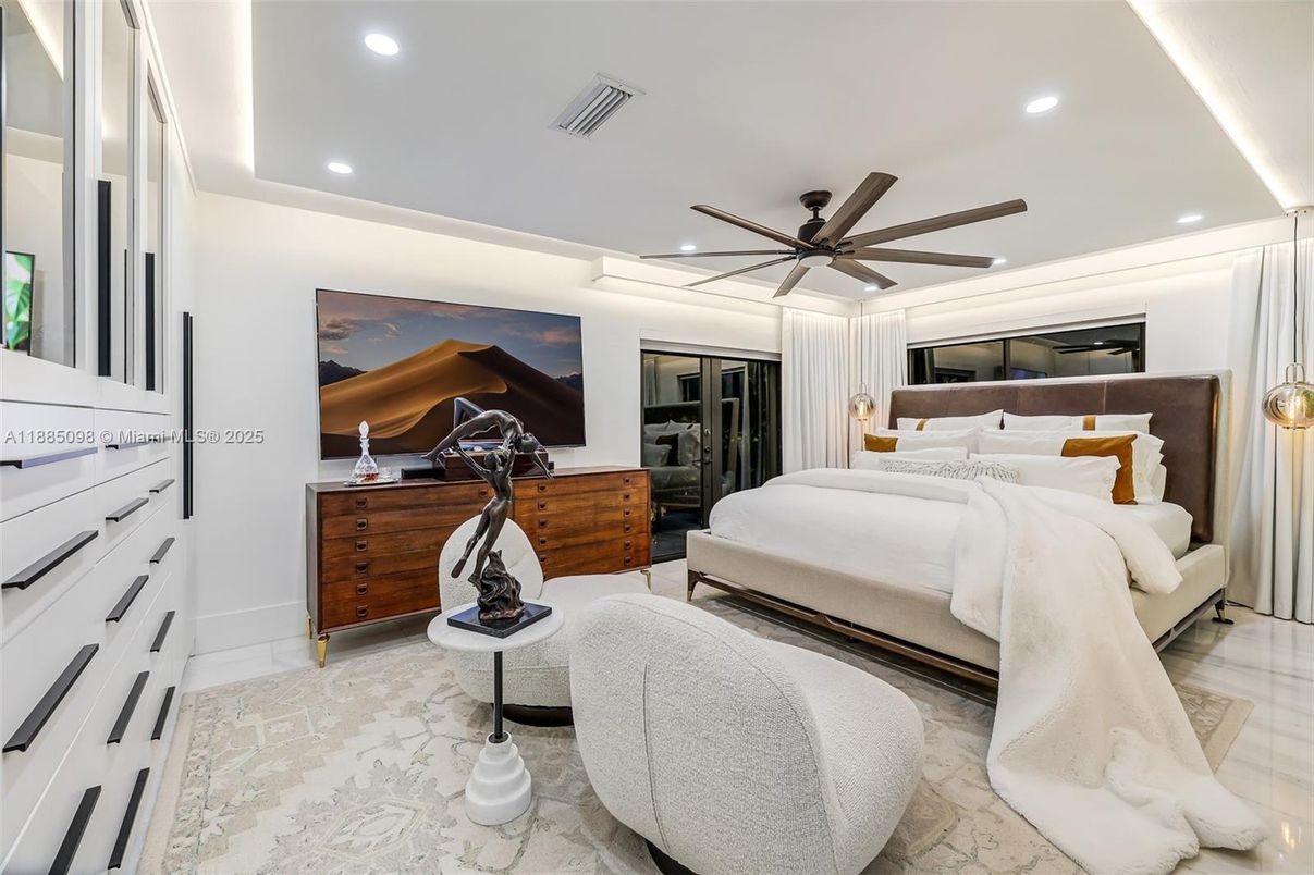 Bedroom, Interior, Recessed Lighting