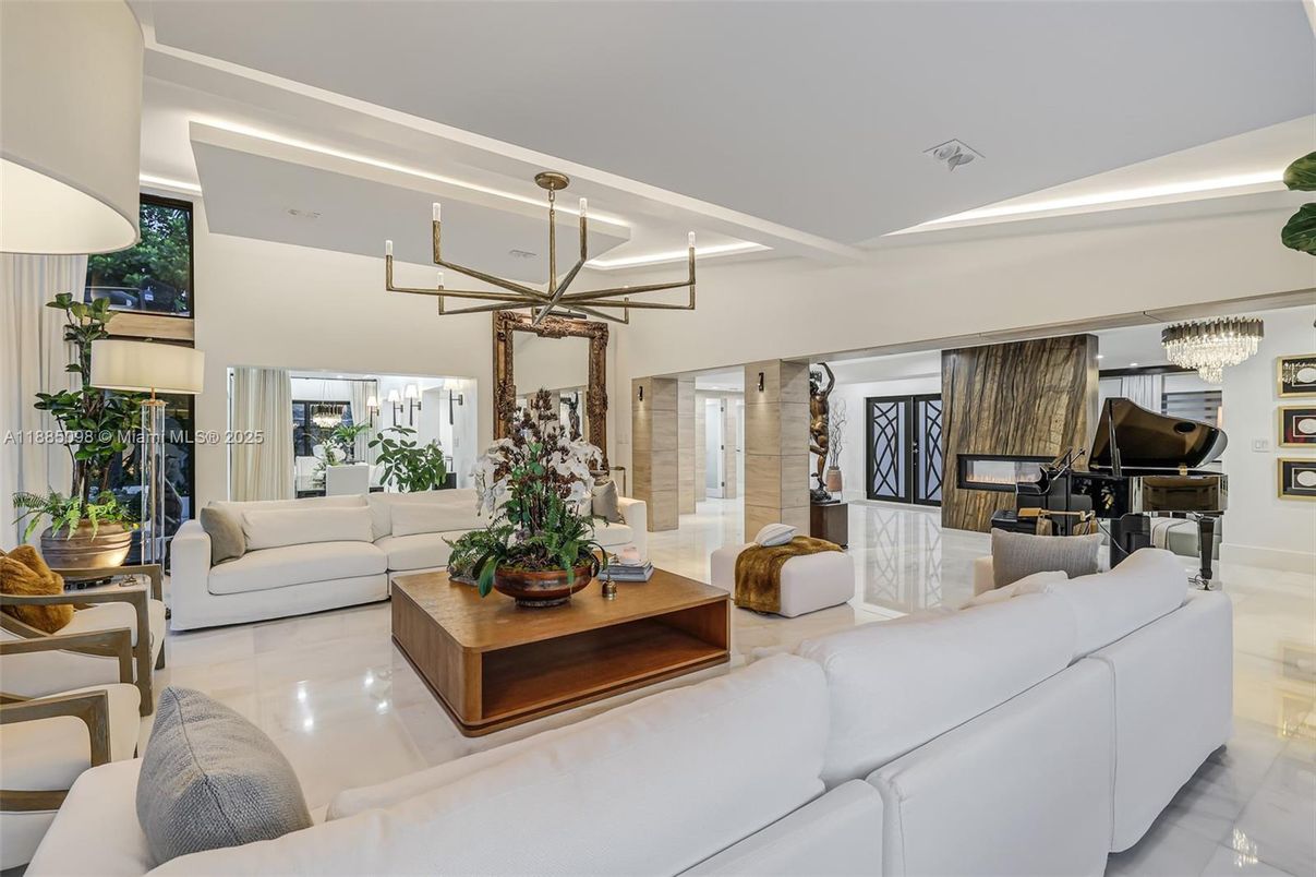 Chandelier, Interior, Living room, Pendant Lights, Piano