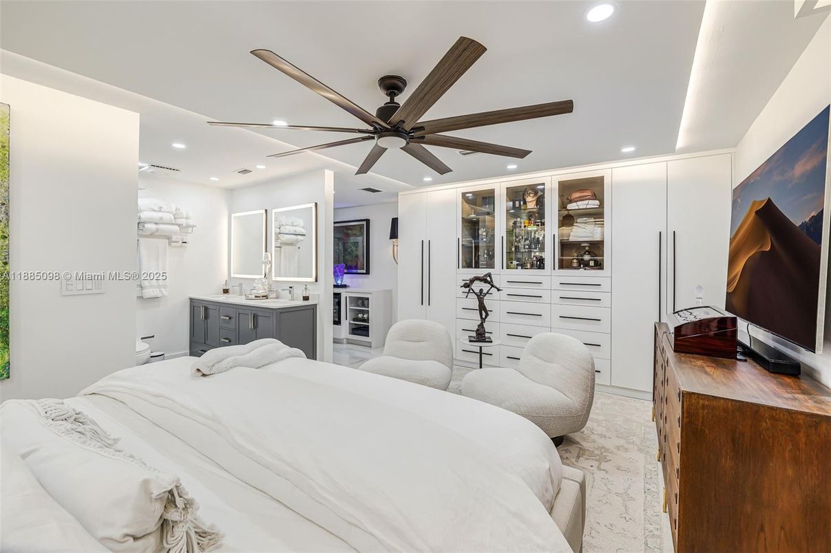 Bedroom, Interior, Recessed Lighting