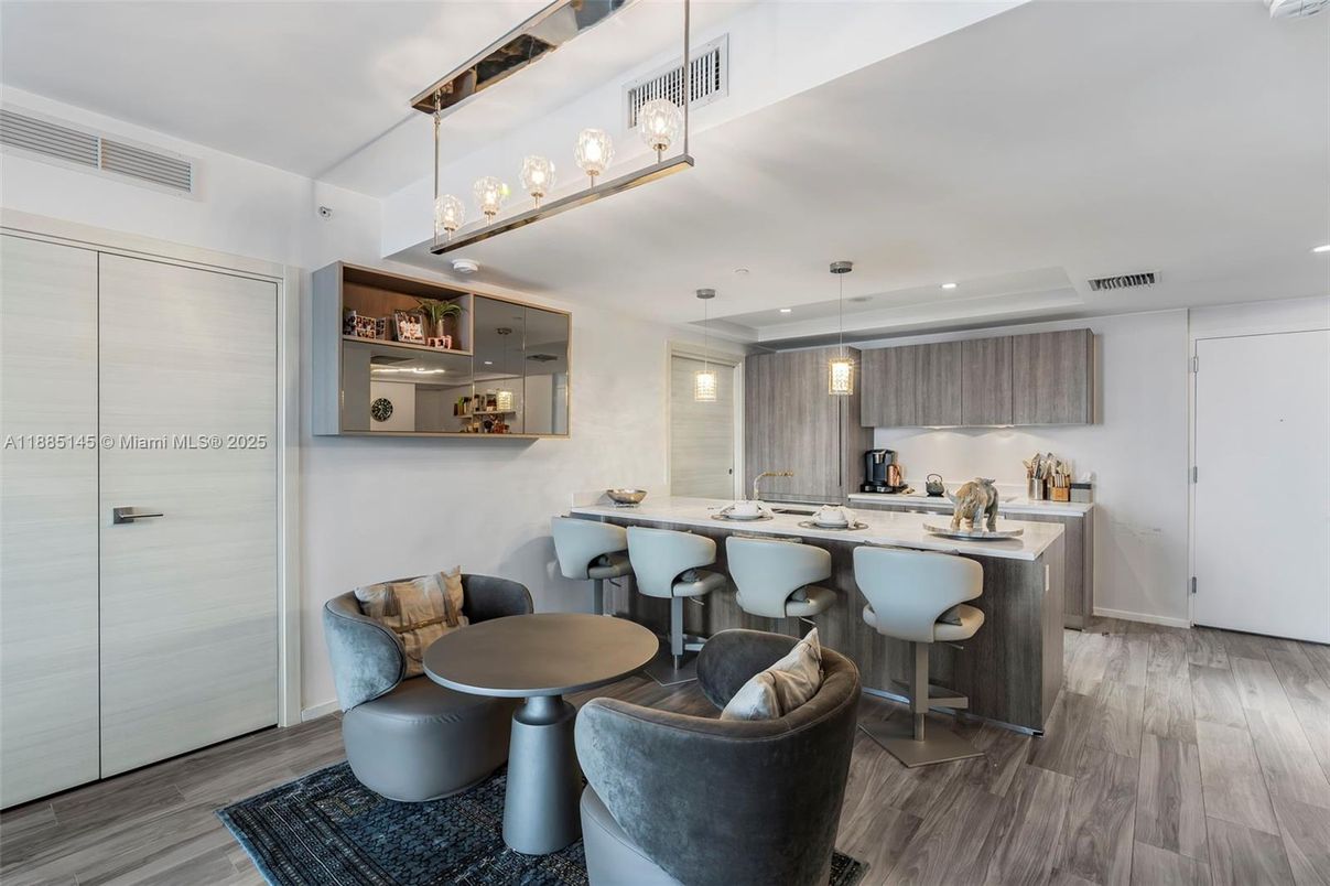 Interior, Kitchen, Pendant Lights, Recessed Lighting, Wood Texture Flooring