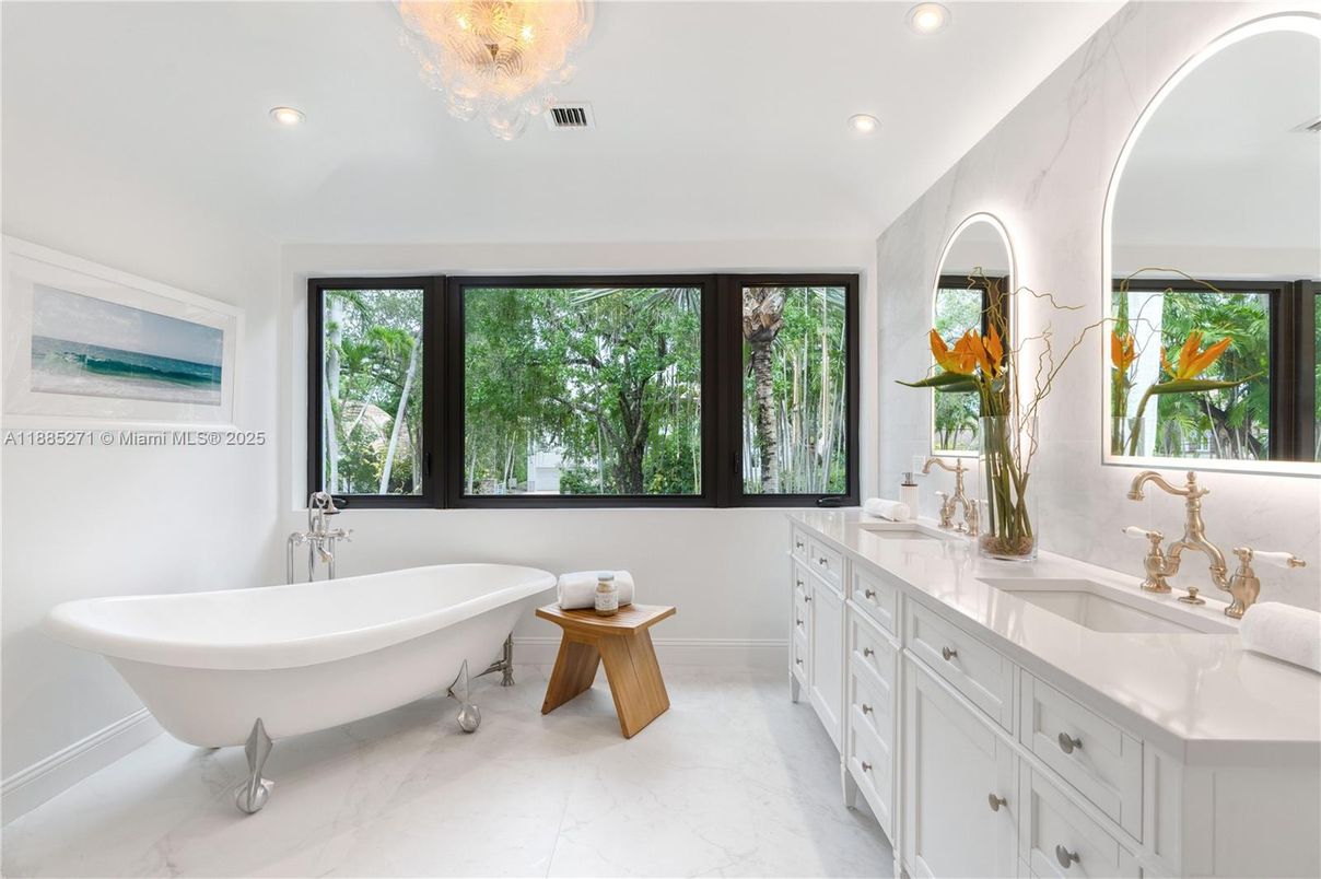 Bathroom, Dual Sink Vanities, Free Standing Baths, Interior, Marble, Recessed Lighting
