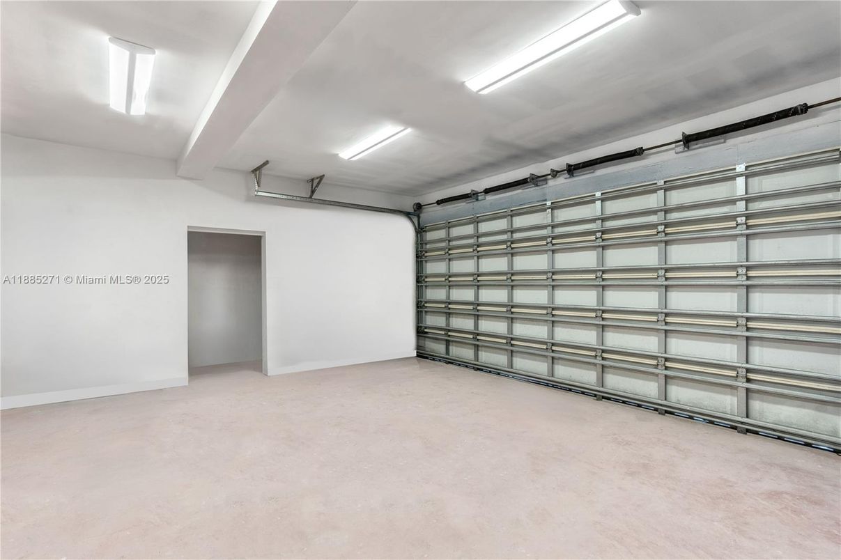Garage, Interior