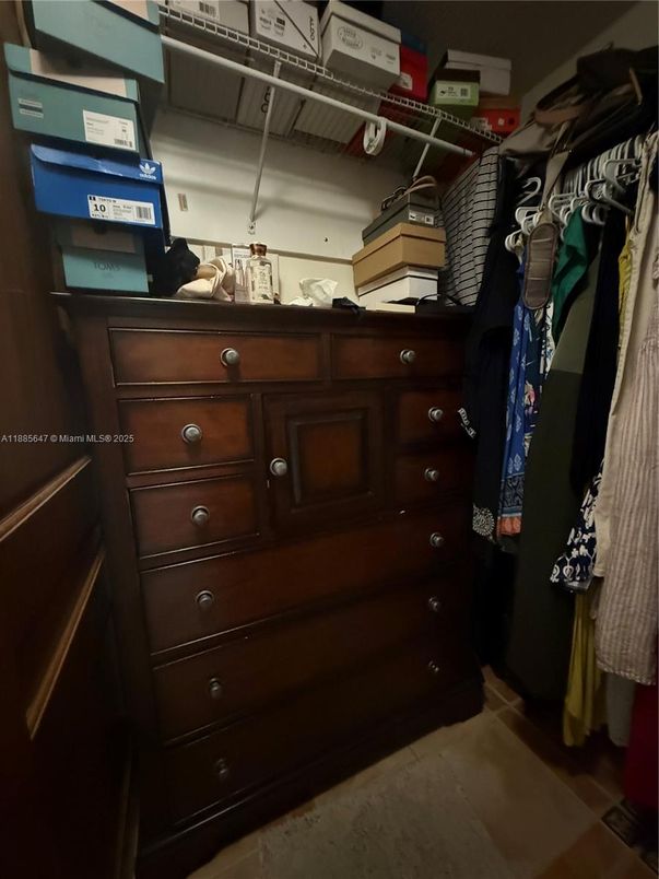 Interior, Walk-in Closets