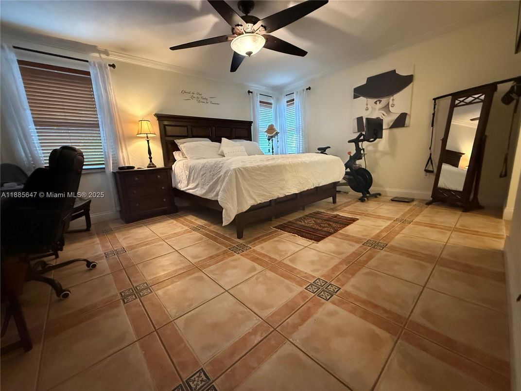 Bedroom, Fitness Equipment, Interior