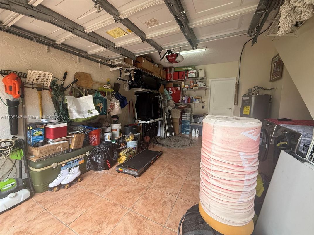 Garage, Interior