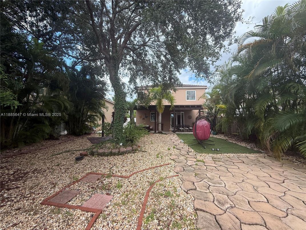 Backyard, Exterior