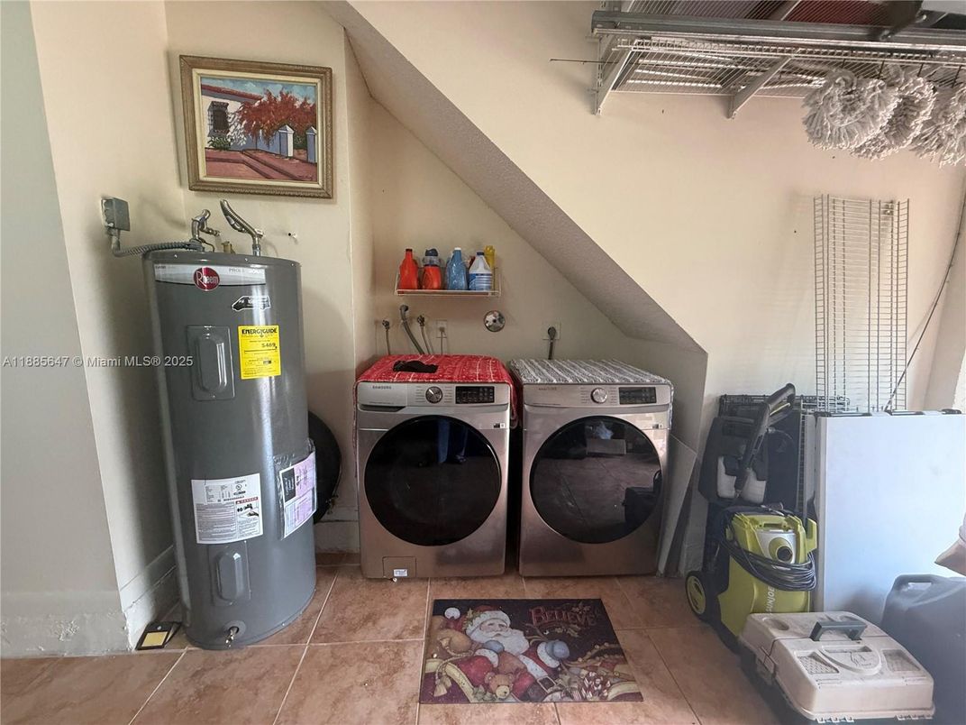 Interior, Washer