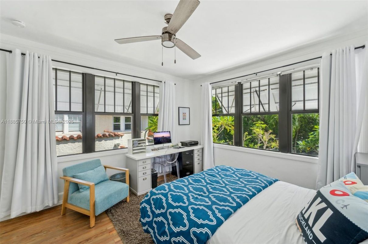 Bedroom, Home Office, Interior, Wood Texture Flooring