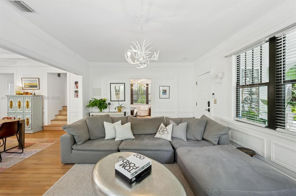 Interior, Living room, Pendant Lights, Wood Texture Flooring