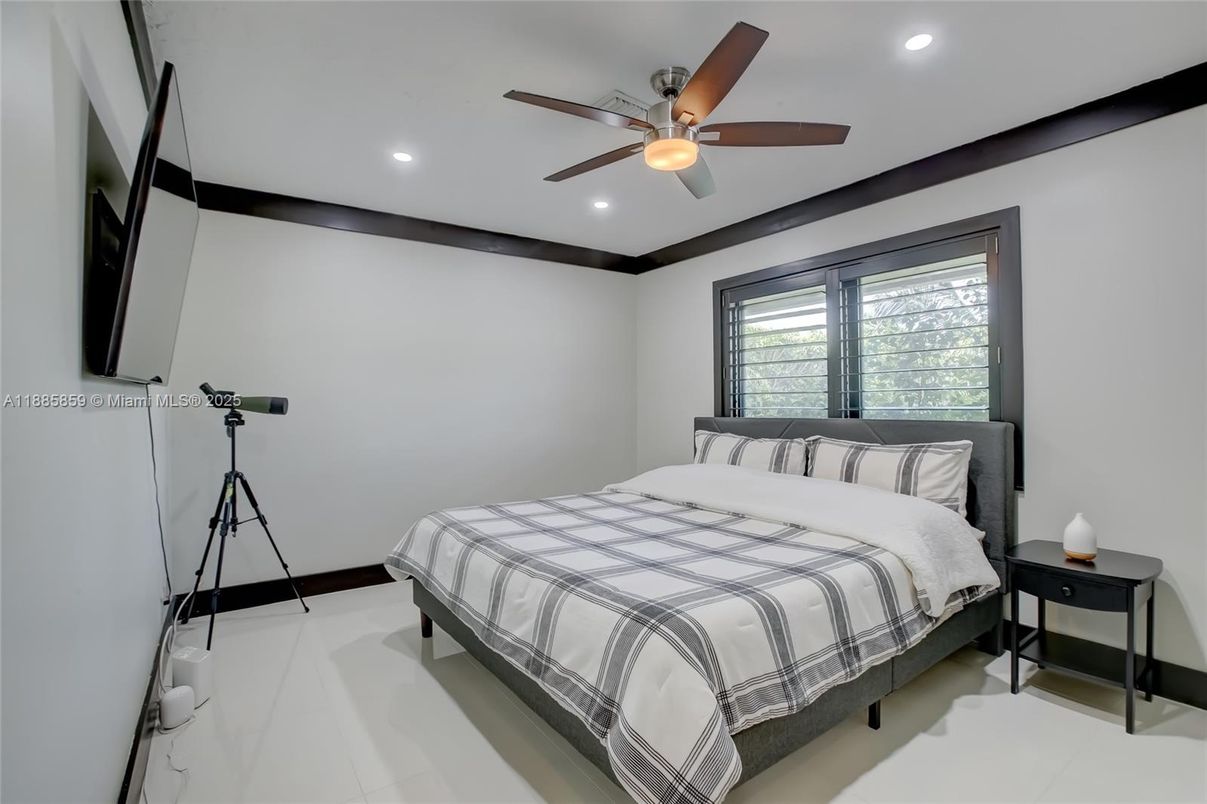 Bedroom, Interior, Recessed Lighting