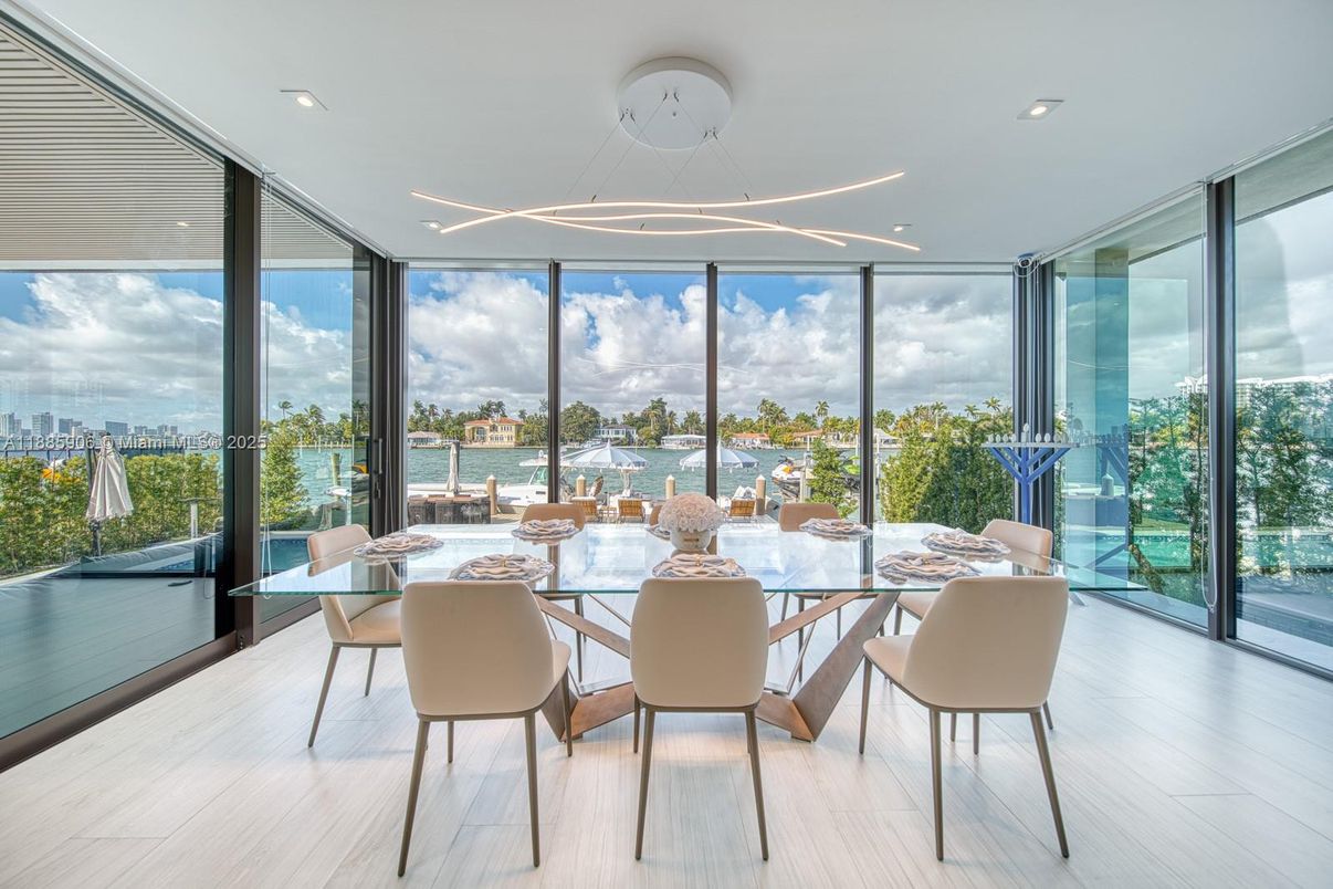 Dining room, Interior, Pendant Lights, Recessed Lighting, Water, Wood Texture Flooring