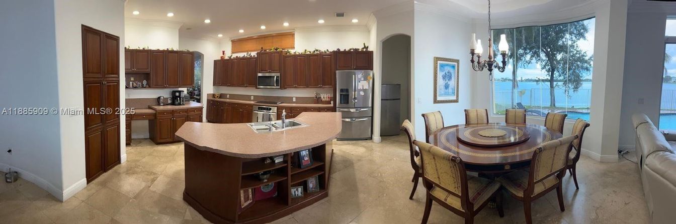 Dining room, Interior, Kitchen, Pendant Lights, Recessed Lighting, Stainless Steel Appliances, Water