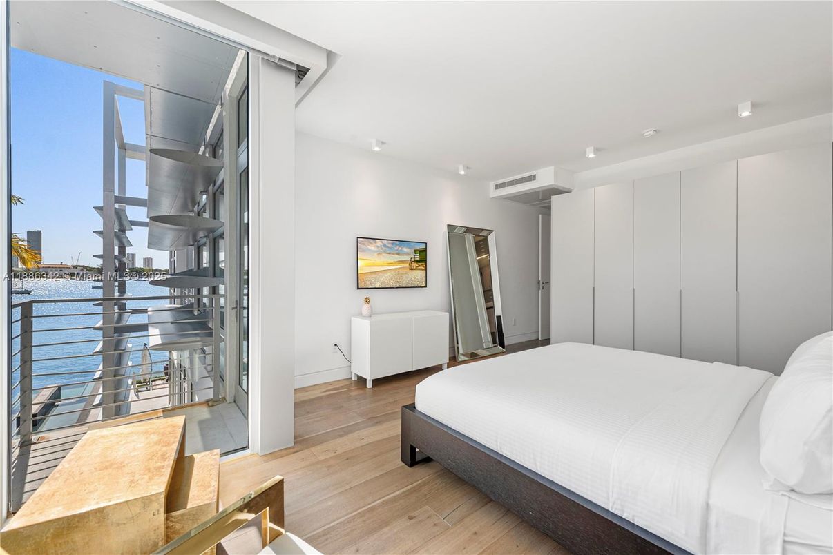 Bedroom, Interior, Recessed Lighting, Water, Wood Texture Flooring