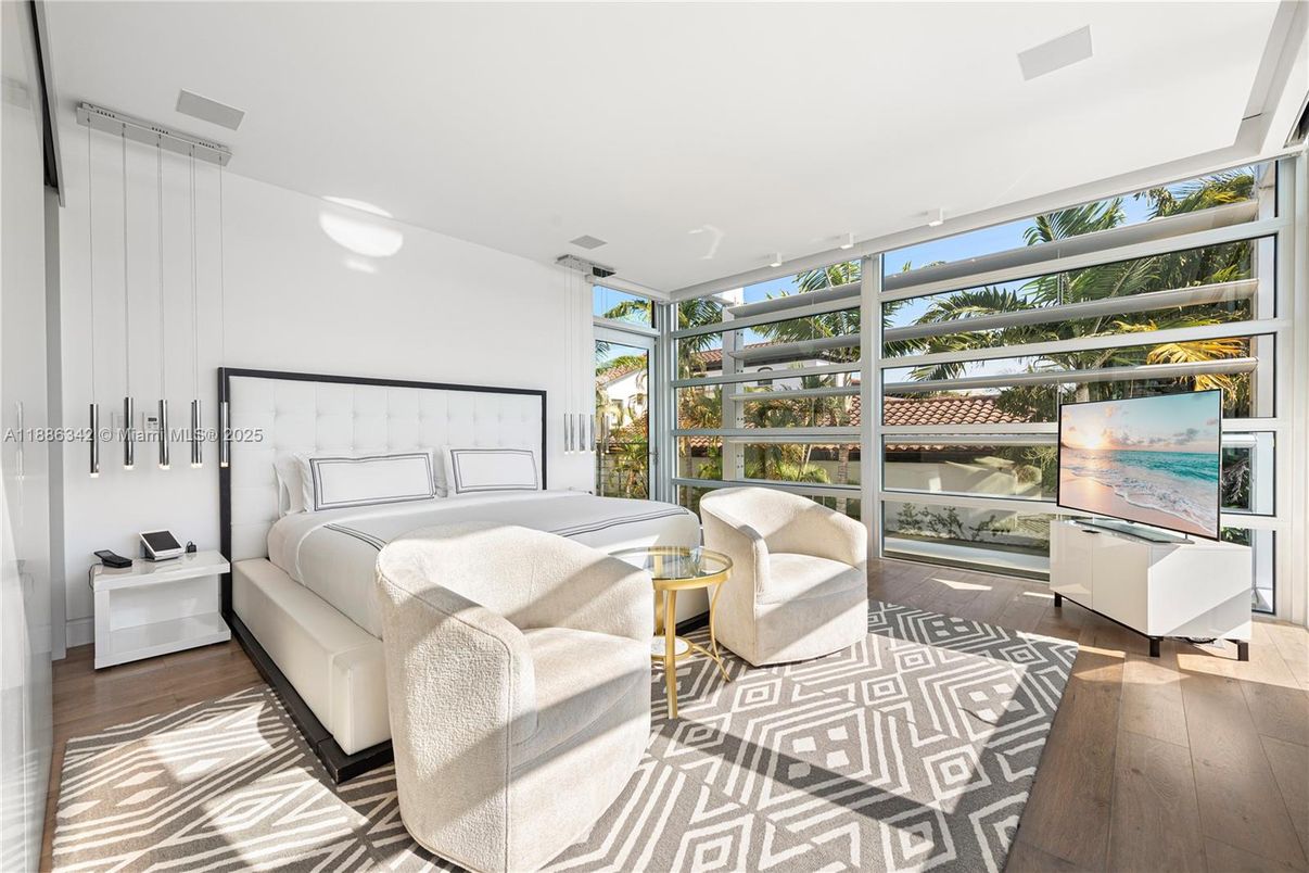 Bedroom, Interior, Pendant Lights, Wood Texture Flooring