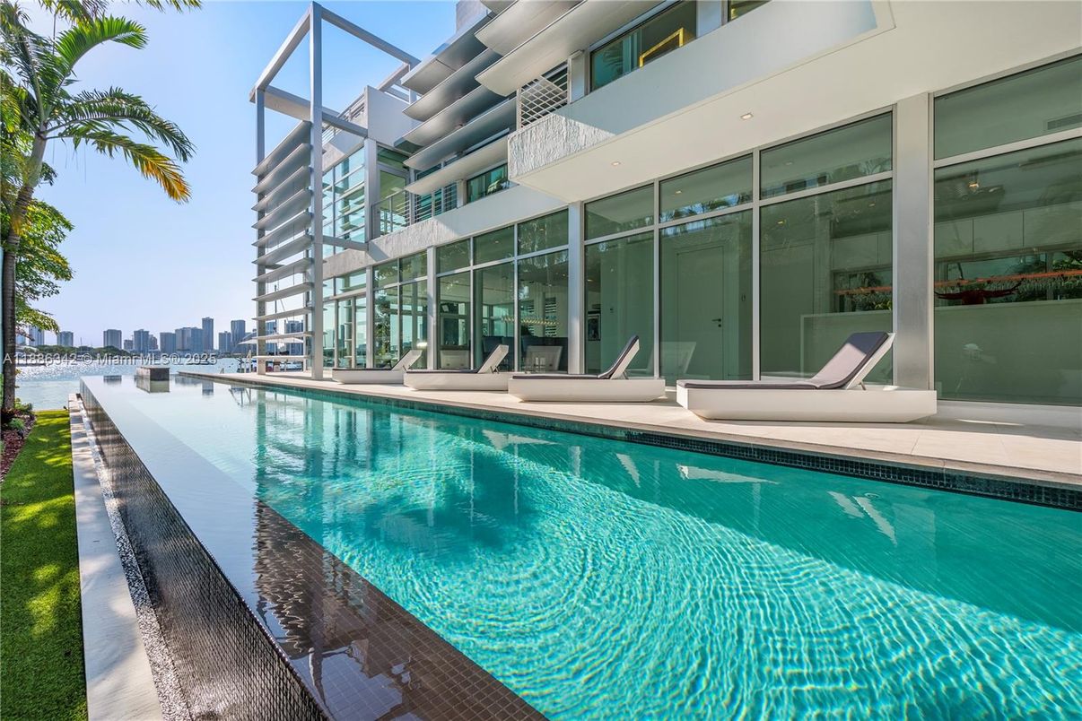 Exterior, Pool, Water