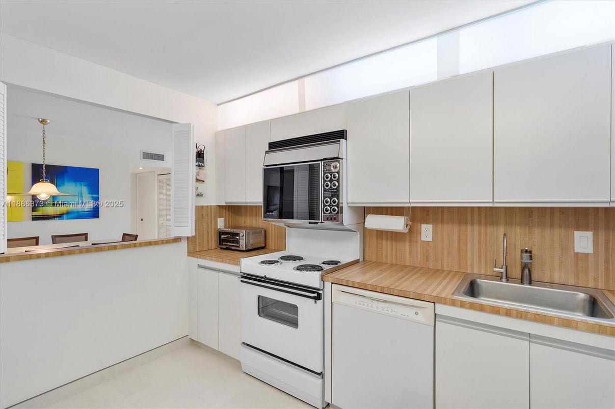Interior, Kitchen, Pendant Lights