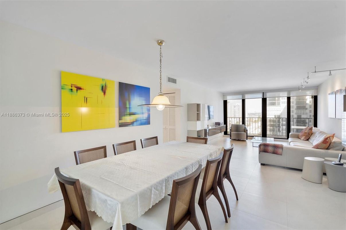 Dining room, Interior, Living room, Pendant Lights