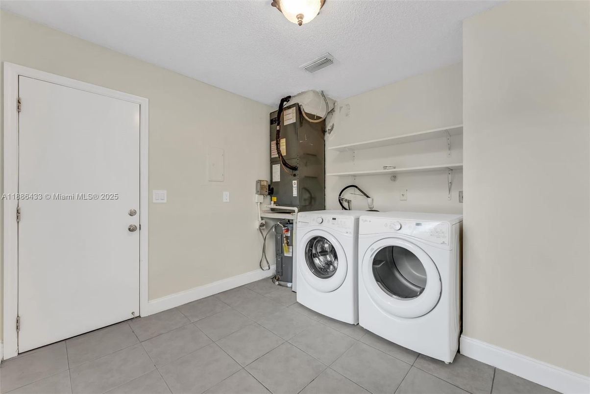 Interior, Washer