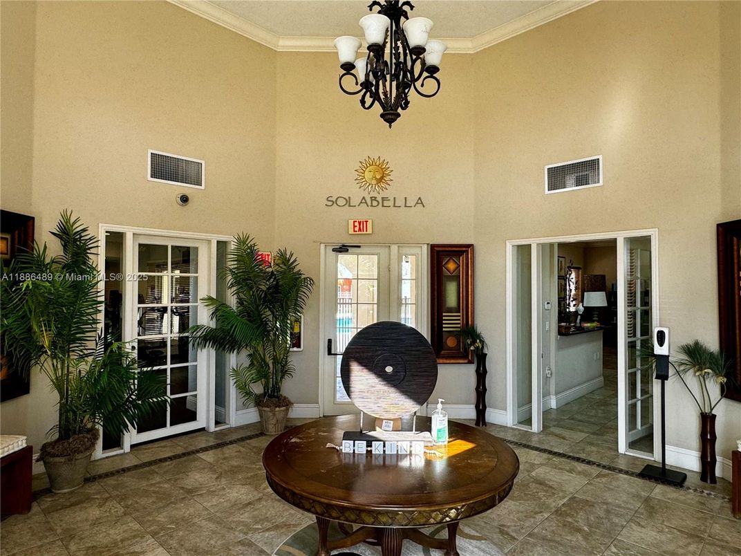 Chandelier, Interior