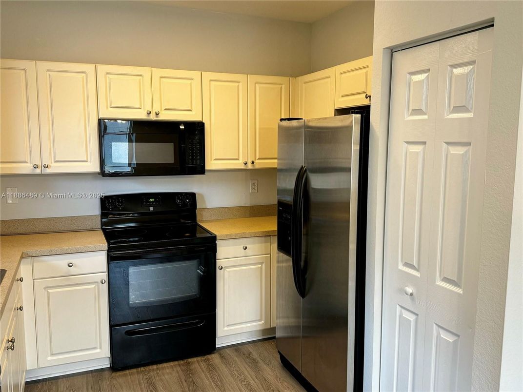 Interior, Kitchen, Wood Texture Flooring