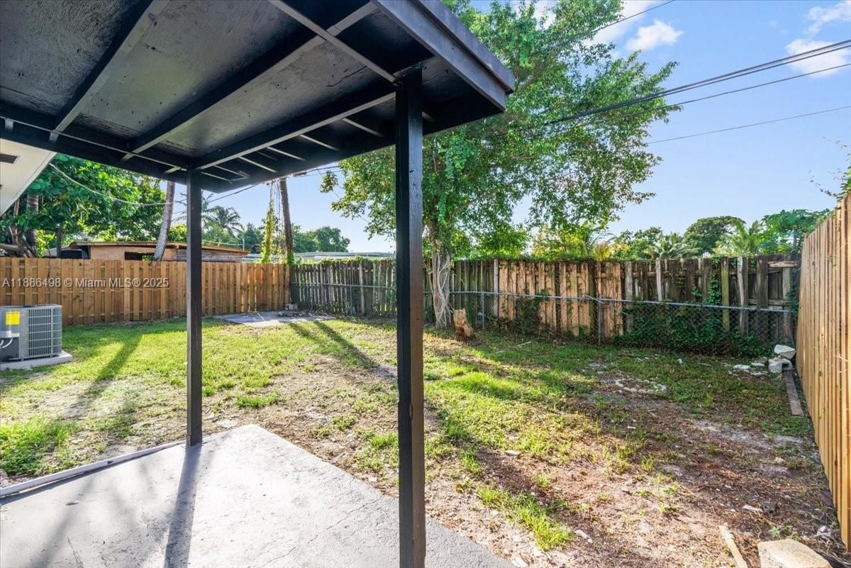 Backyard, Exterior
