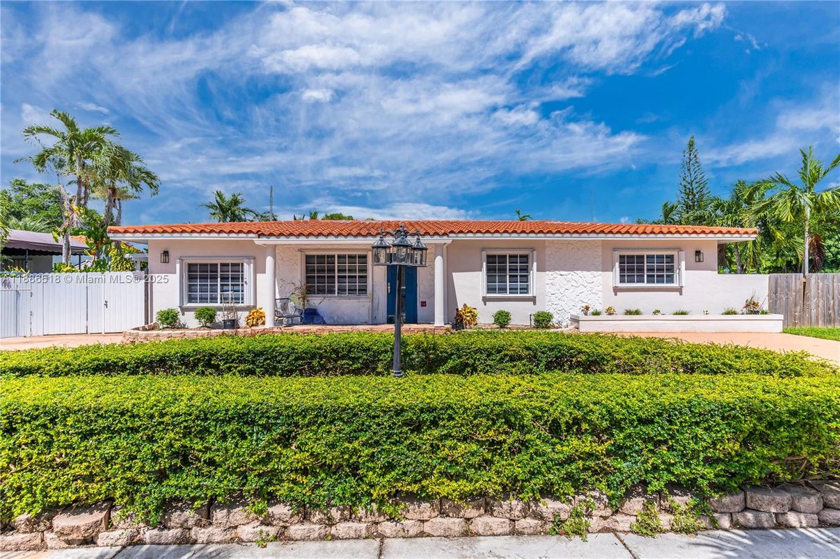 Backyard, Exterior, Facade, Spanish Mediterranean