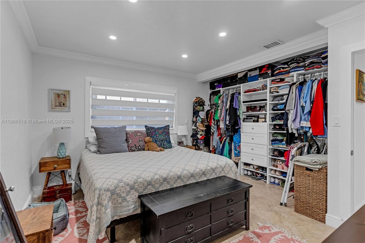 Bedroom, Interior, Recessed Lighting, Walk-in Closets