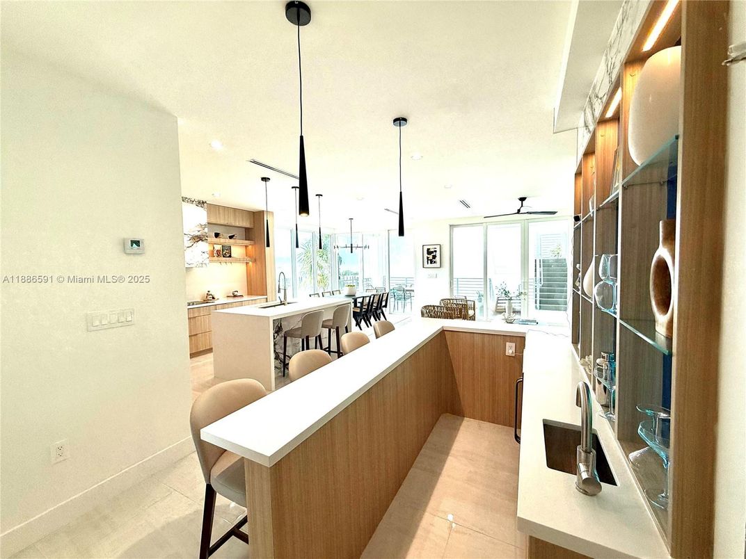 Dining room, Interior, Kitchen, Pendant Lights, Recessed Lighting
