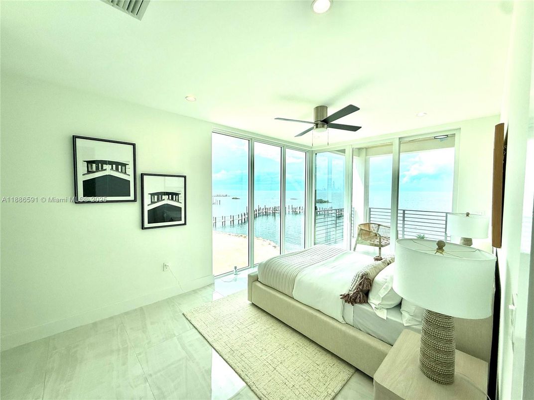 Bedroom, Interior, Recessed Lighting, Water