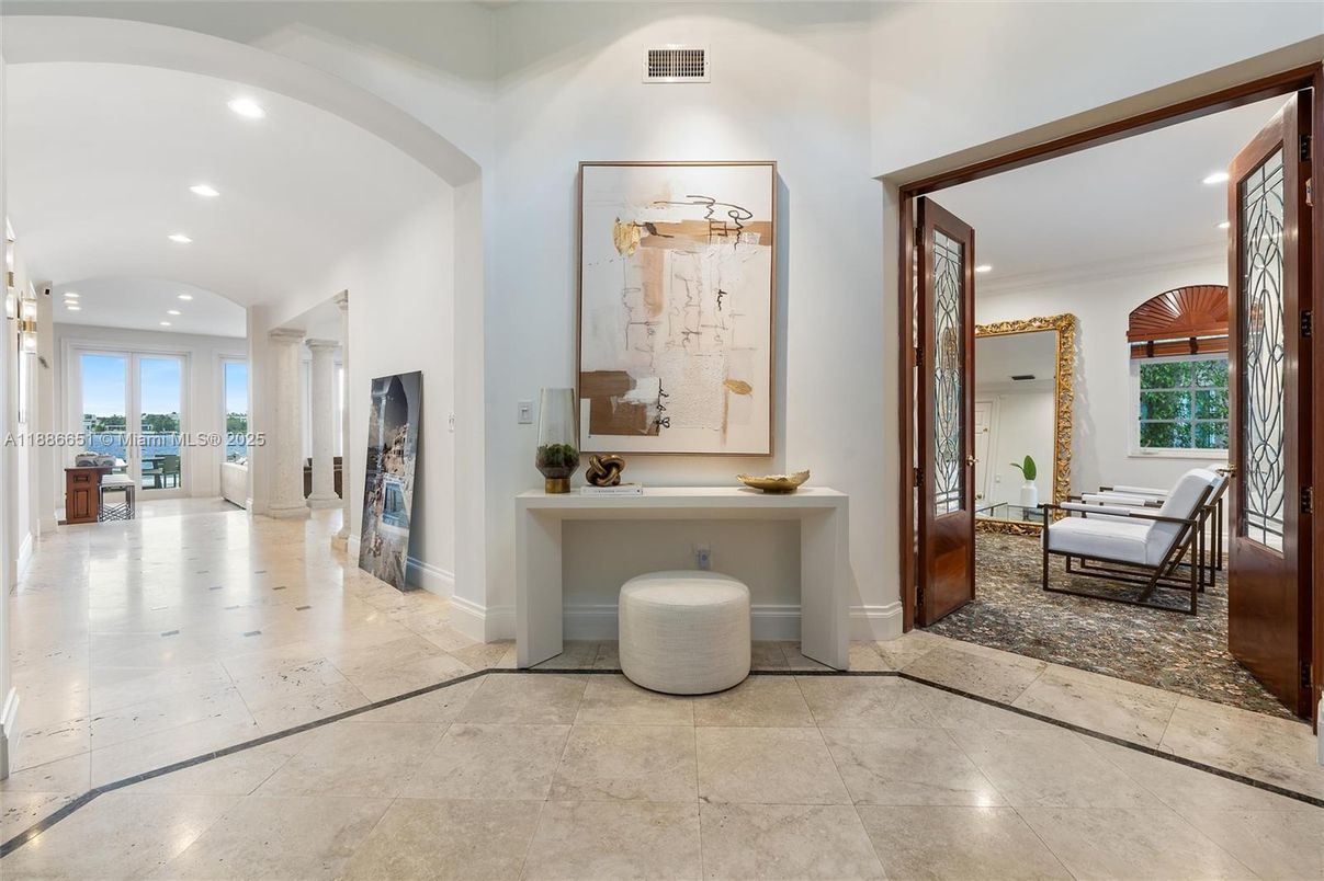 Interior, Recessed Lighting