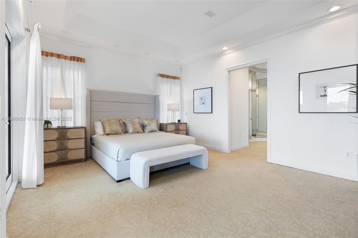 Bedroom, Interior, Recessed Lighting