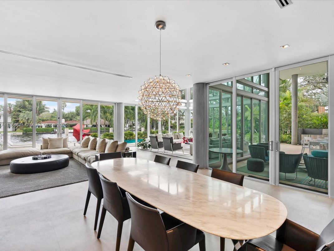 Dining room, Interior, Living room, Pendant Lights, Recessed Lighting