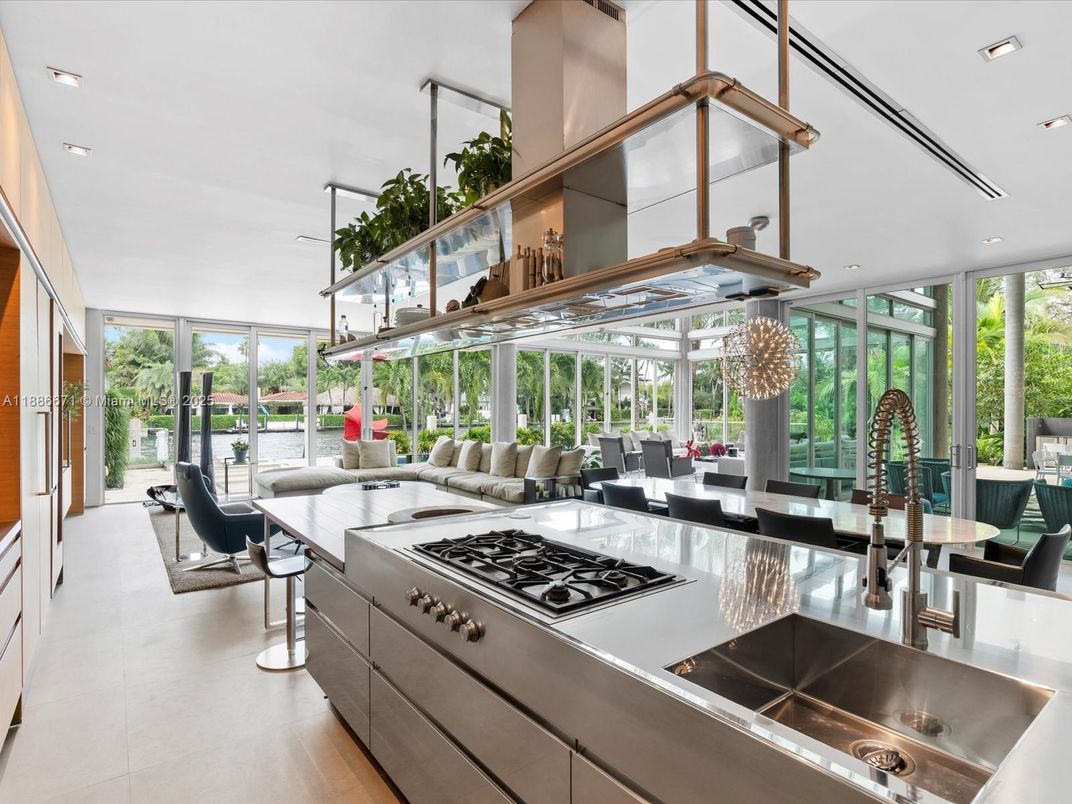 Dining room, Interior, Kitchen, Pendant Lights, Recessed Lighting, Stainless Steel Appliances