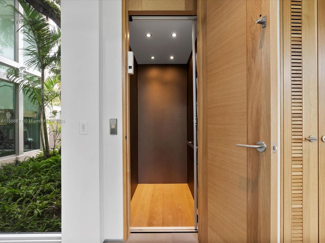 Elevator, Interior, Recessed Lighting