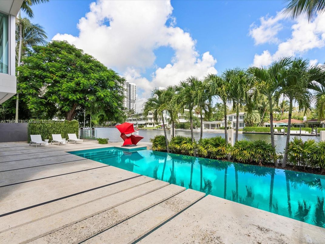 Exterior, Pool, Water