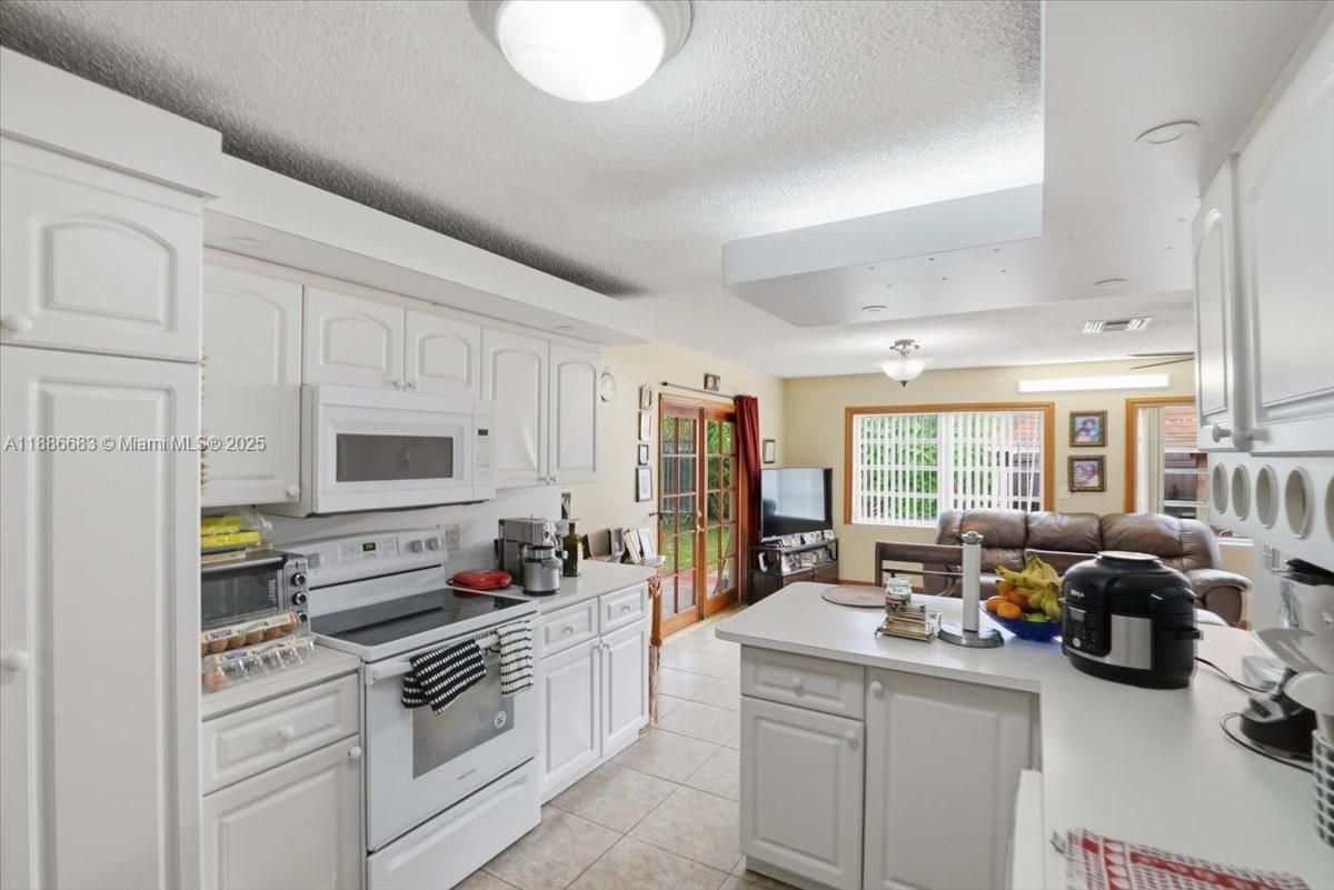 Interior, Kitchen, Living room