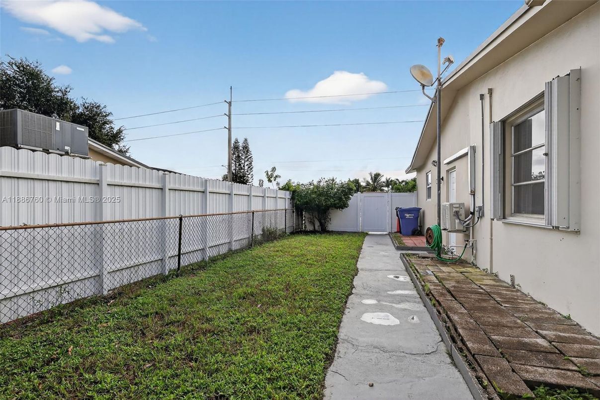Backyard, Exterior