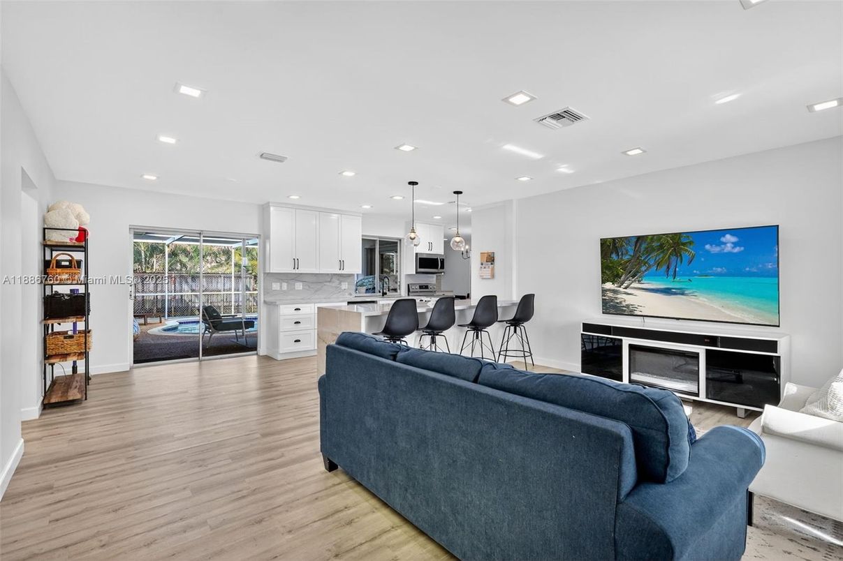 Interior, Kitchen, Living room, Pendant Lights, Recessed Lighting, Wood Texture Flooring