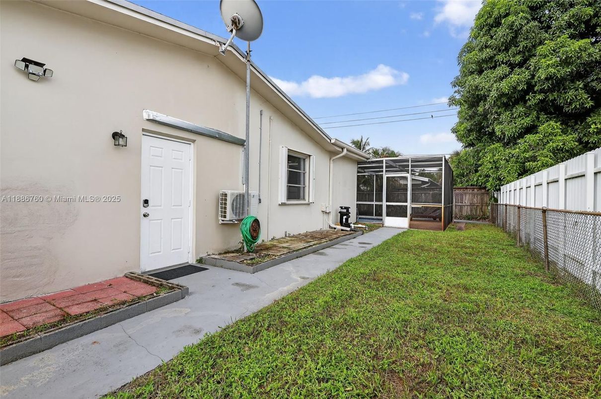 Backyard, Exterior