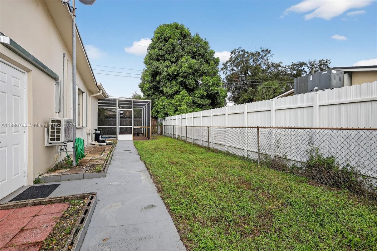 Backyard, Exterior