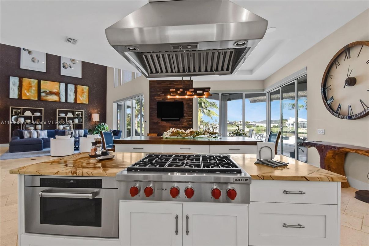 Interior, Kitchen, Living room, Pendant Lights, Stainless Steel Appliances