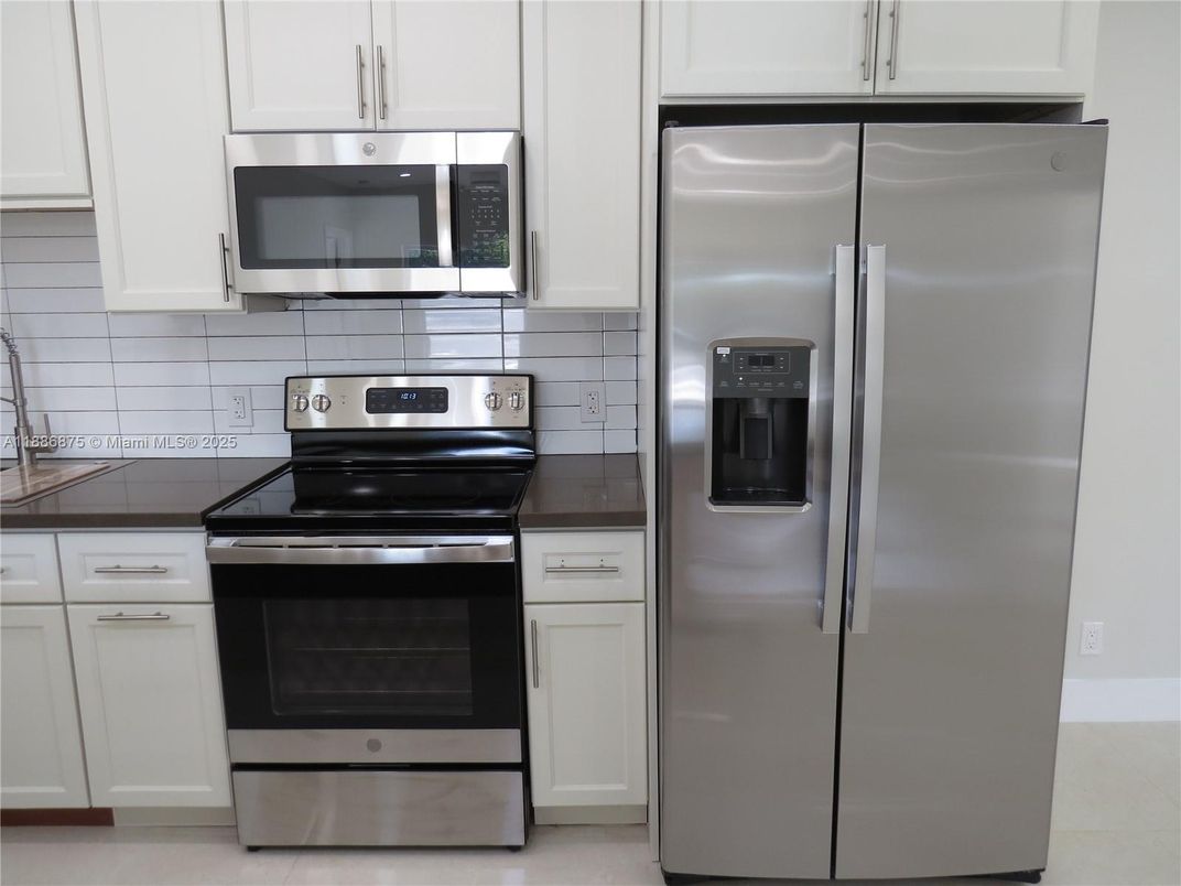 Interior, Kitchen, Stainless Steel Appliances