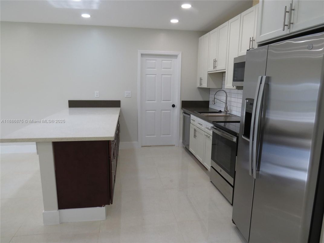 Interior, Kitchen, Recessed Lighting