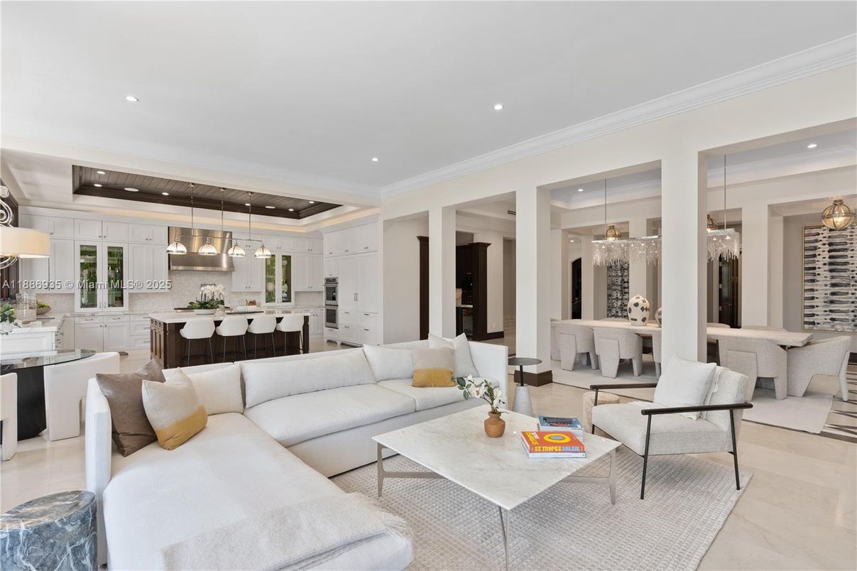 Dining room, Interior, Kitchen, Living room, Pendant Lights, Recessed Lighting
